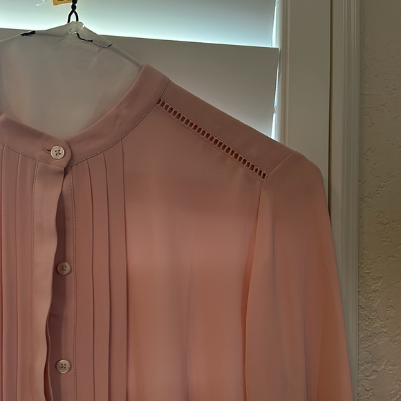 NWT Ann Taylor Light Pink/Blush Blouse - Picture 4 of 5